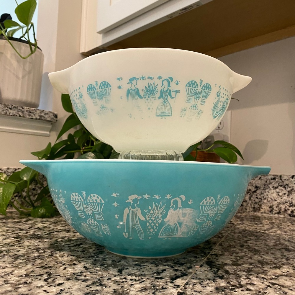 Vintage Pyrex Cinderella Nesting Bowls/Amish Butterprint Pattern